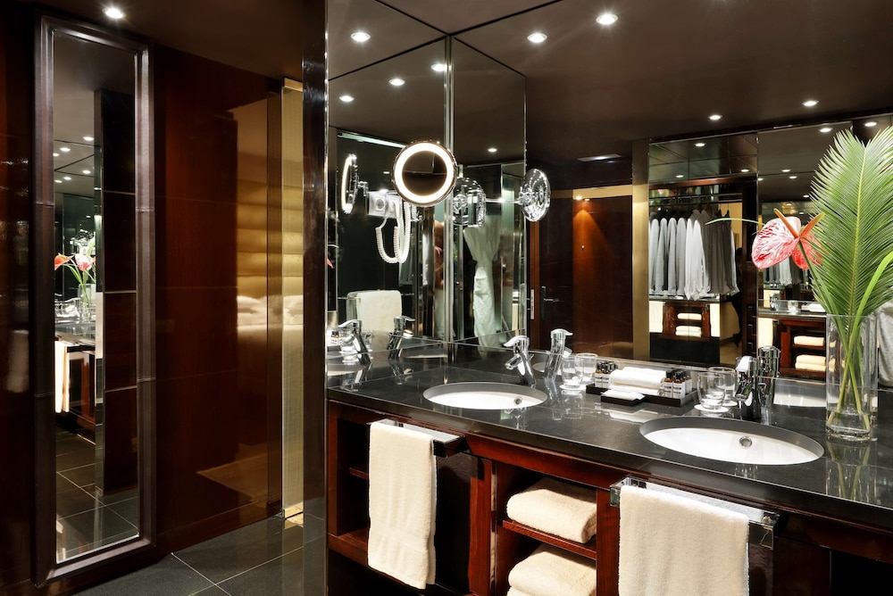 غرفة بسرير كينج بإطلالة على المدينة، Hyatt Regency Barcelona Tower 7/8