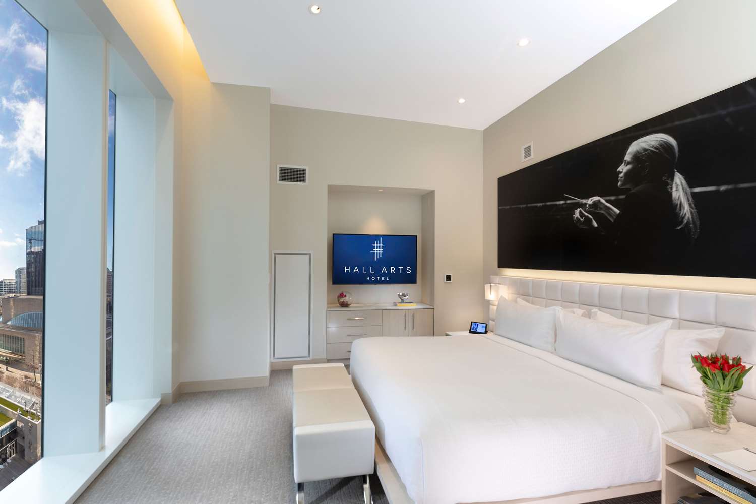 HALL Arts Hotel, Dallas, Autograph Collection 8/43