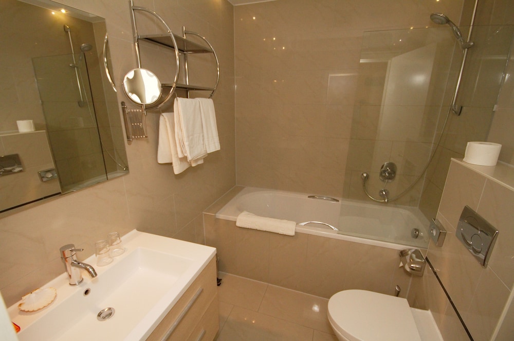 Atlas Grand Hotel 45/50