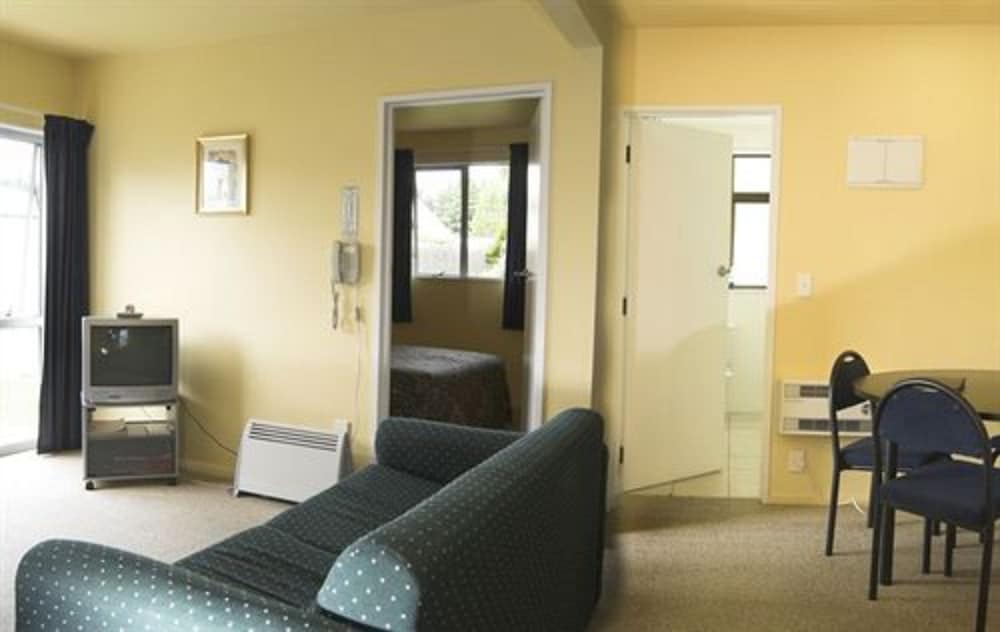 Anchorage Motel 45/74