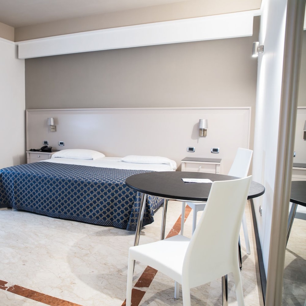 Hotel Giulia 34/74