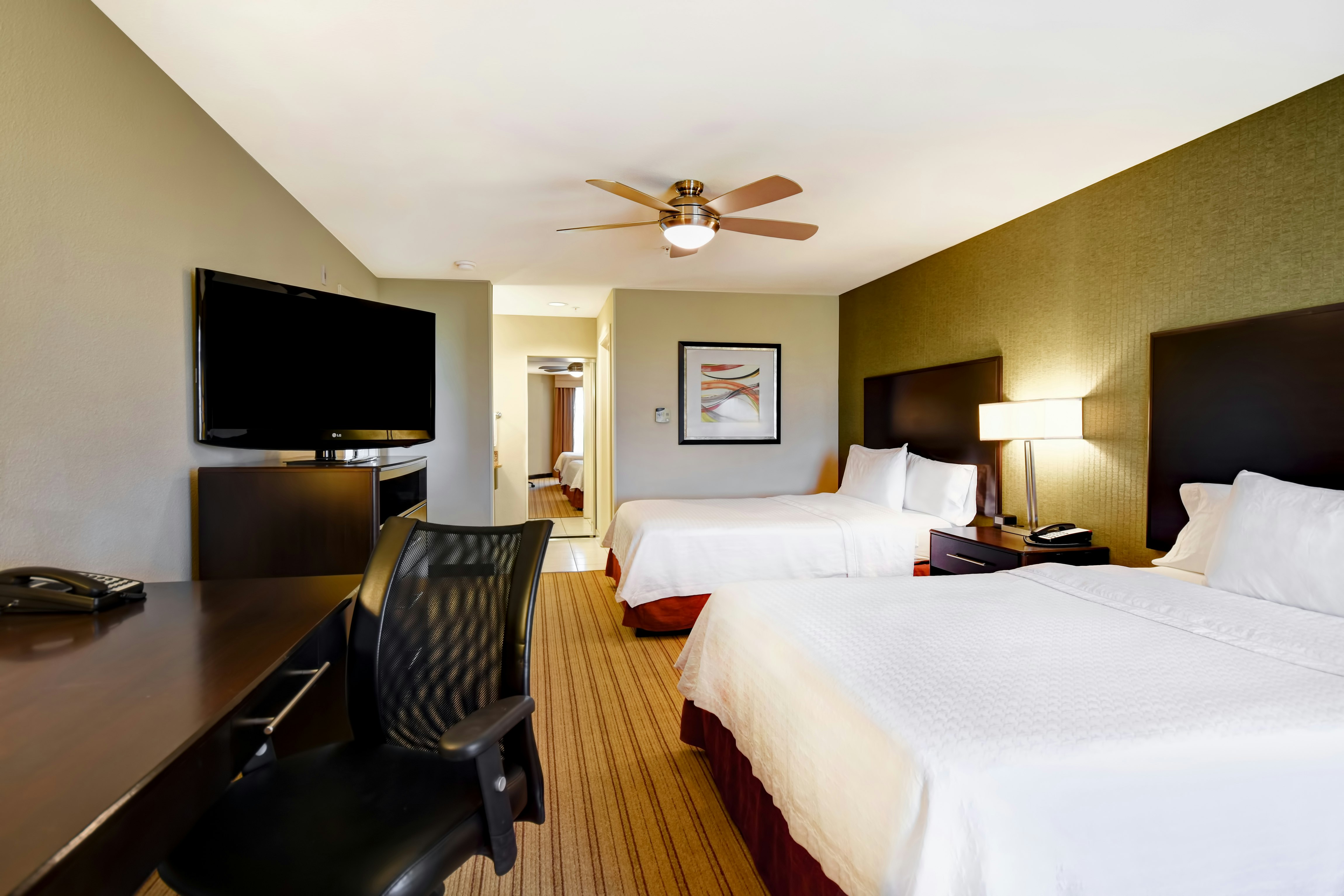 1 BEDROOM, SUITE, 2 QUEEN BEDS