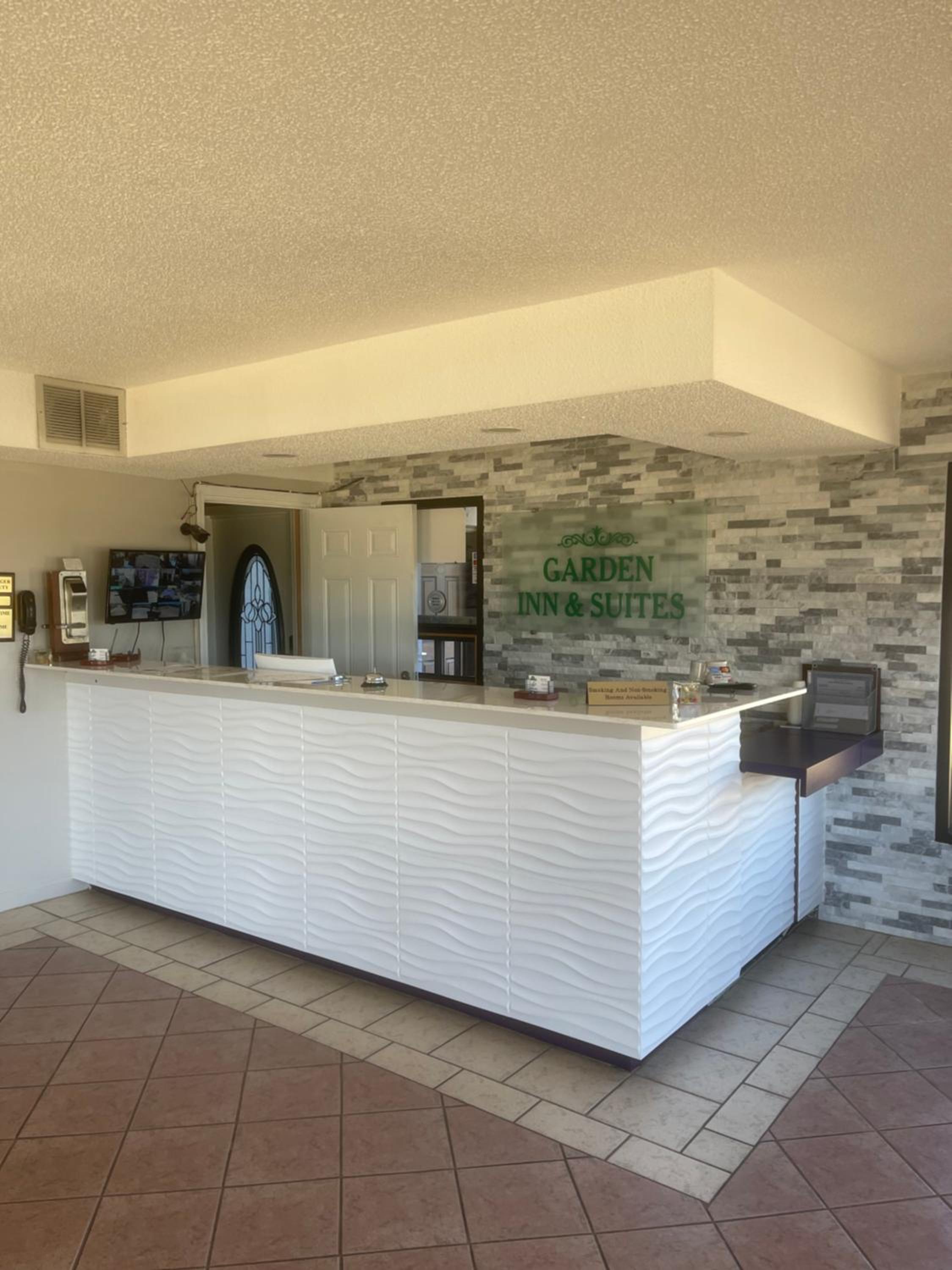 GARDEN INN & SUITES HOGANSVILLE 2/29