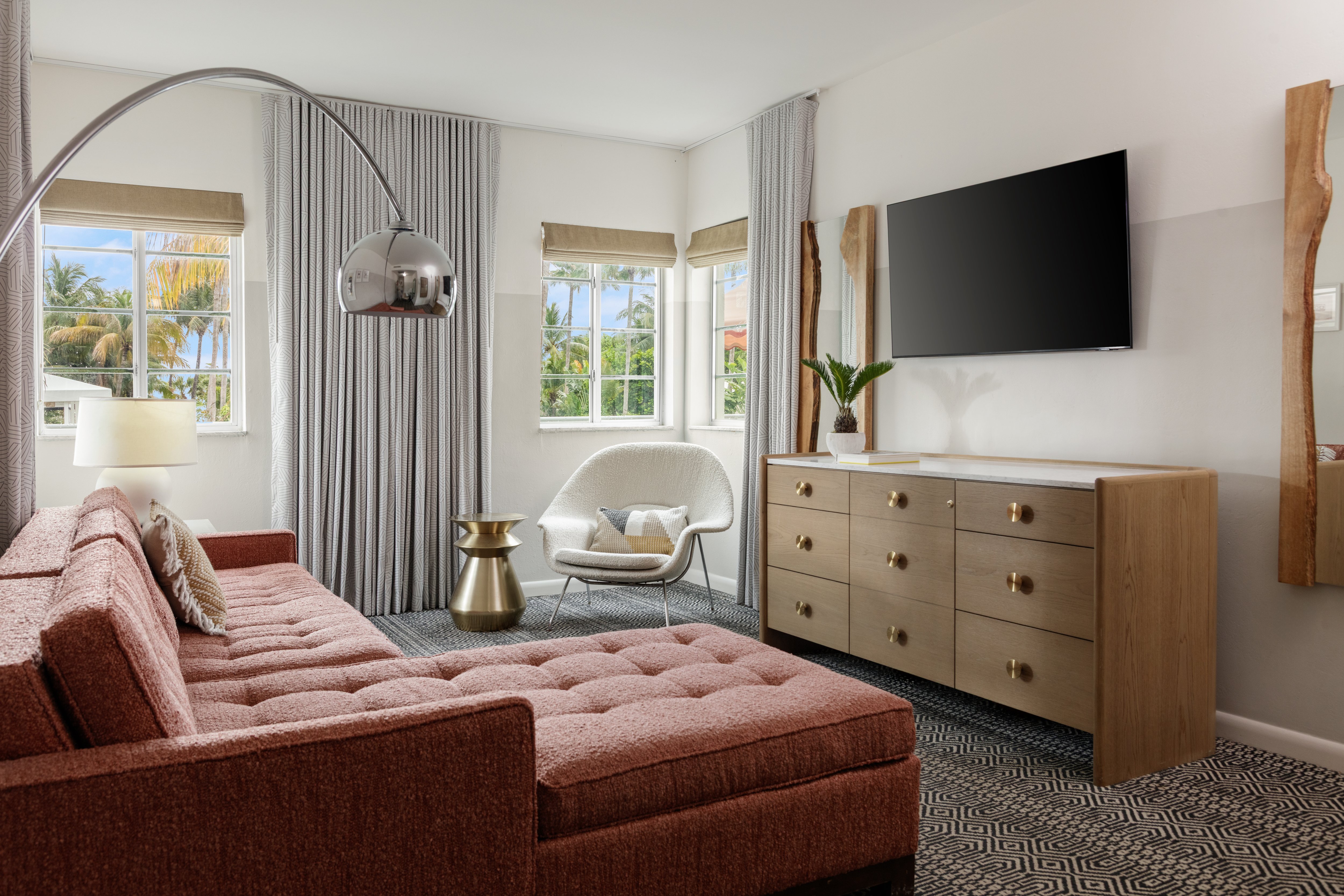 Kimpton Surfcomber Hotel 46/80