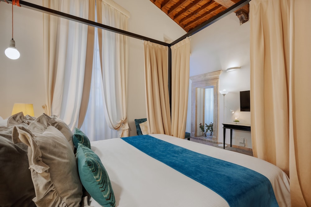 Relais Giulia 12/85