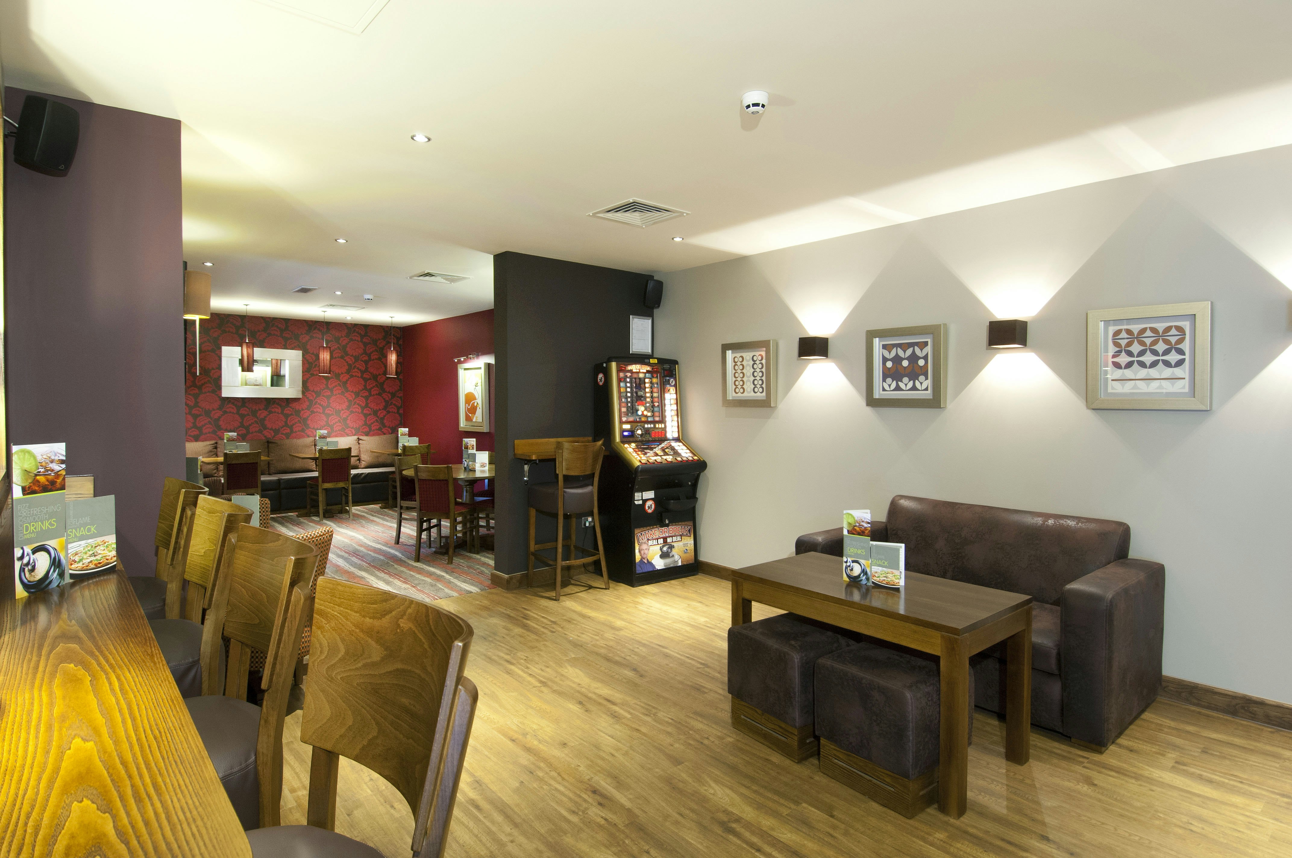 PREMIER INN HIGH WYCOMBE CENTRAL 13/40
