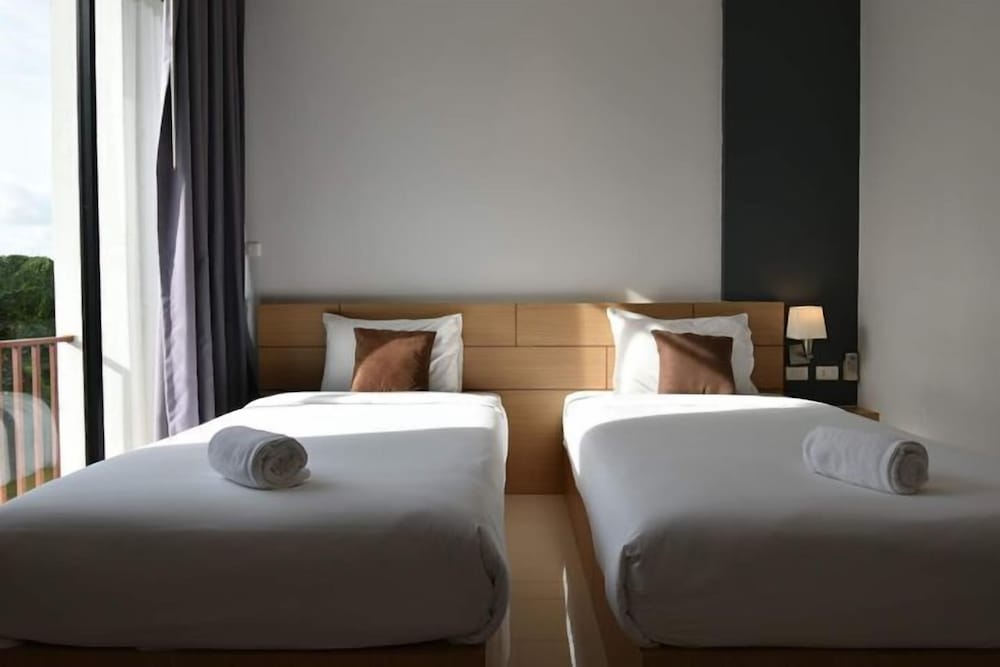 STANDARD, TWIN BEDS