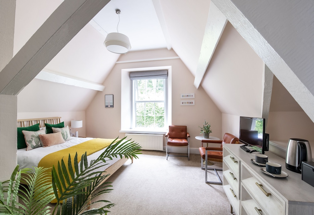 Coed Mawr Hall 21/36
