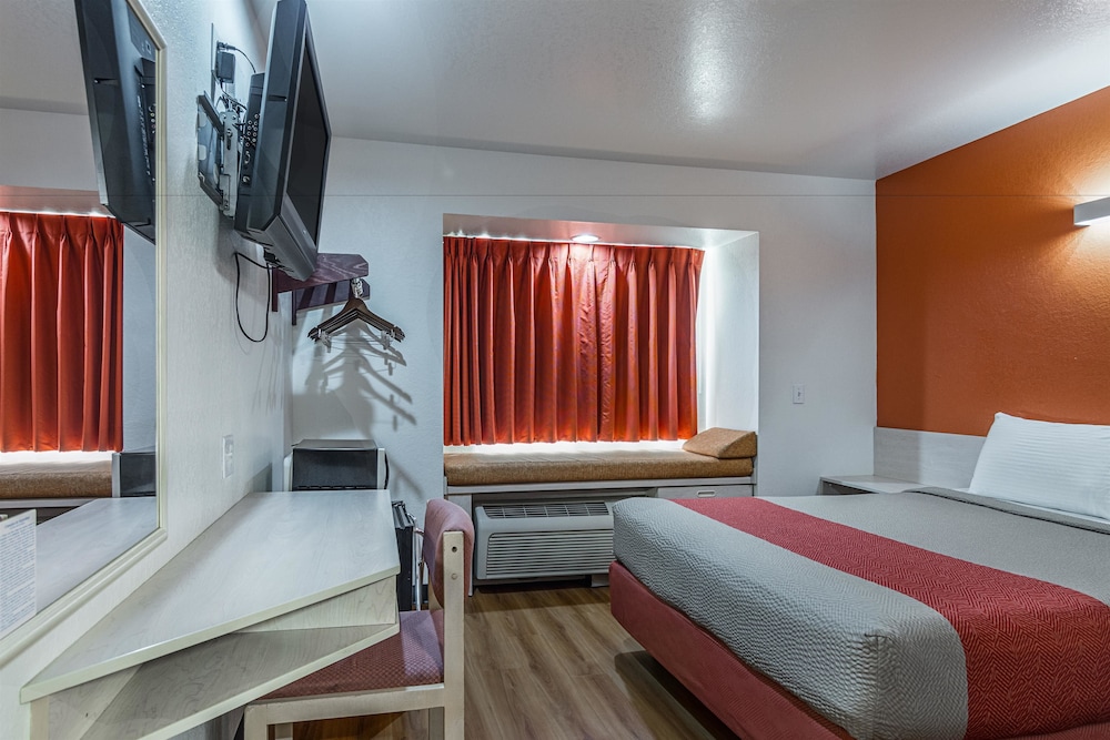 Motel6 McAlester, OK 16/39