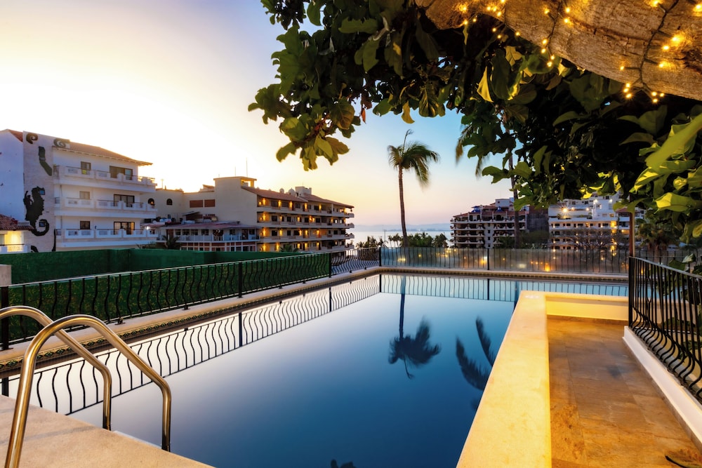 Casa Doña Susana Hotel antes Arcos Vallarta 40/46