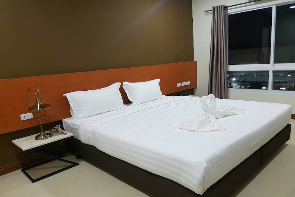 DELUXE, DOUBLE BED