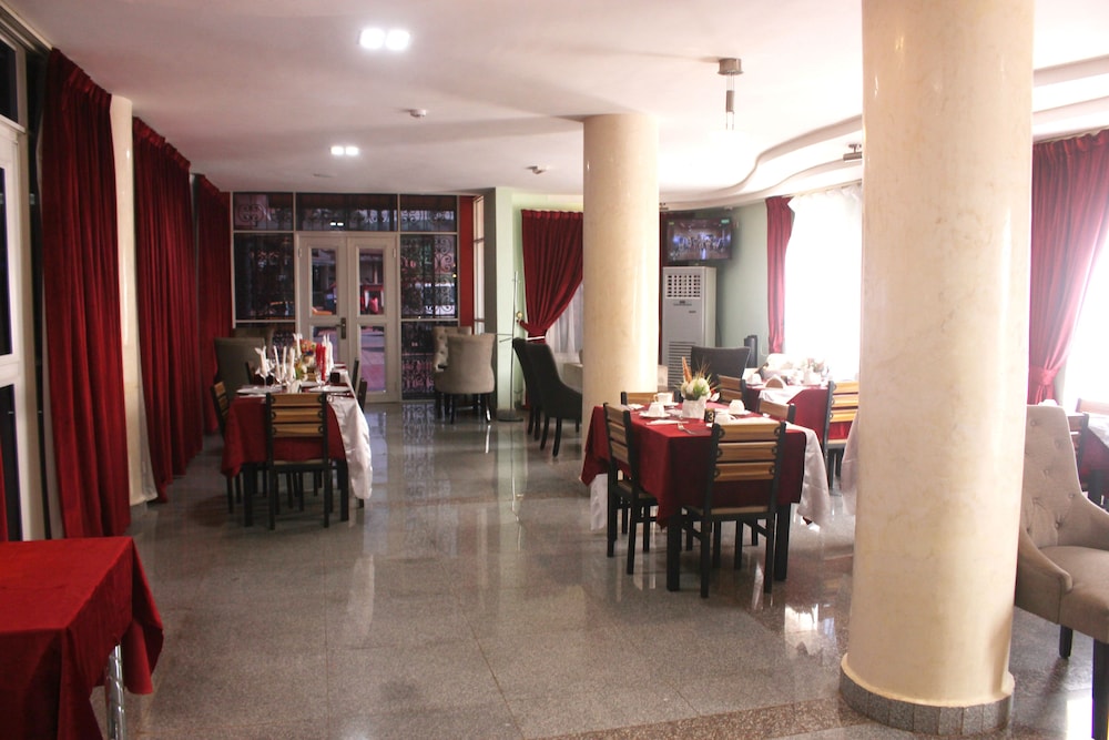 Safyad Hotel 27/40