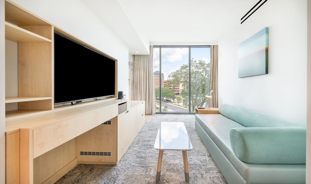 Hotel Eleo at the University of Florida 30/49