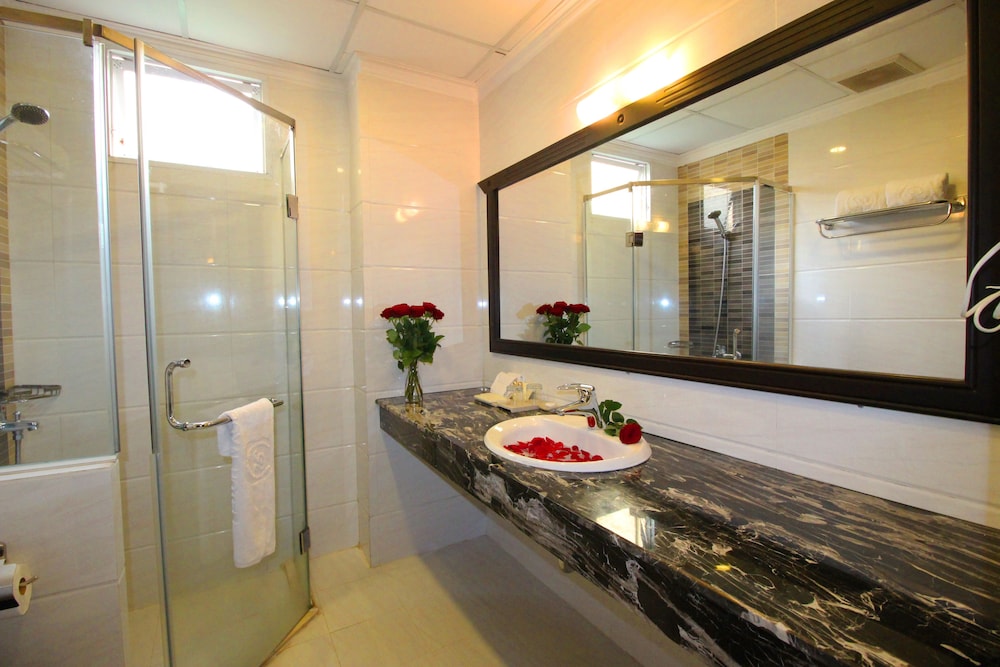 Royal Hotel Dalat 32/57
