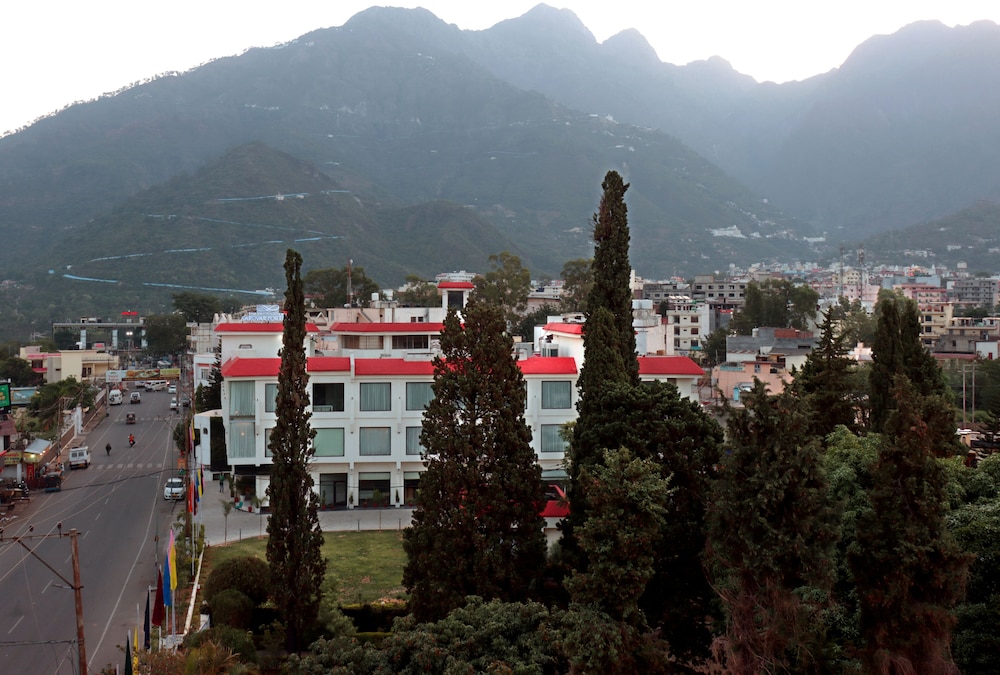The Vaishno Devi Sarovar Portico Katra 61/66