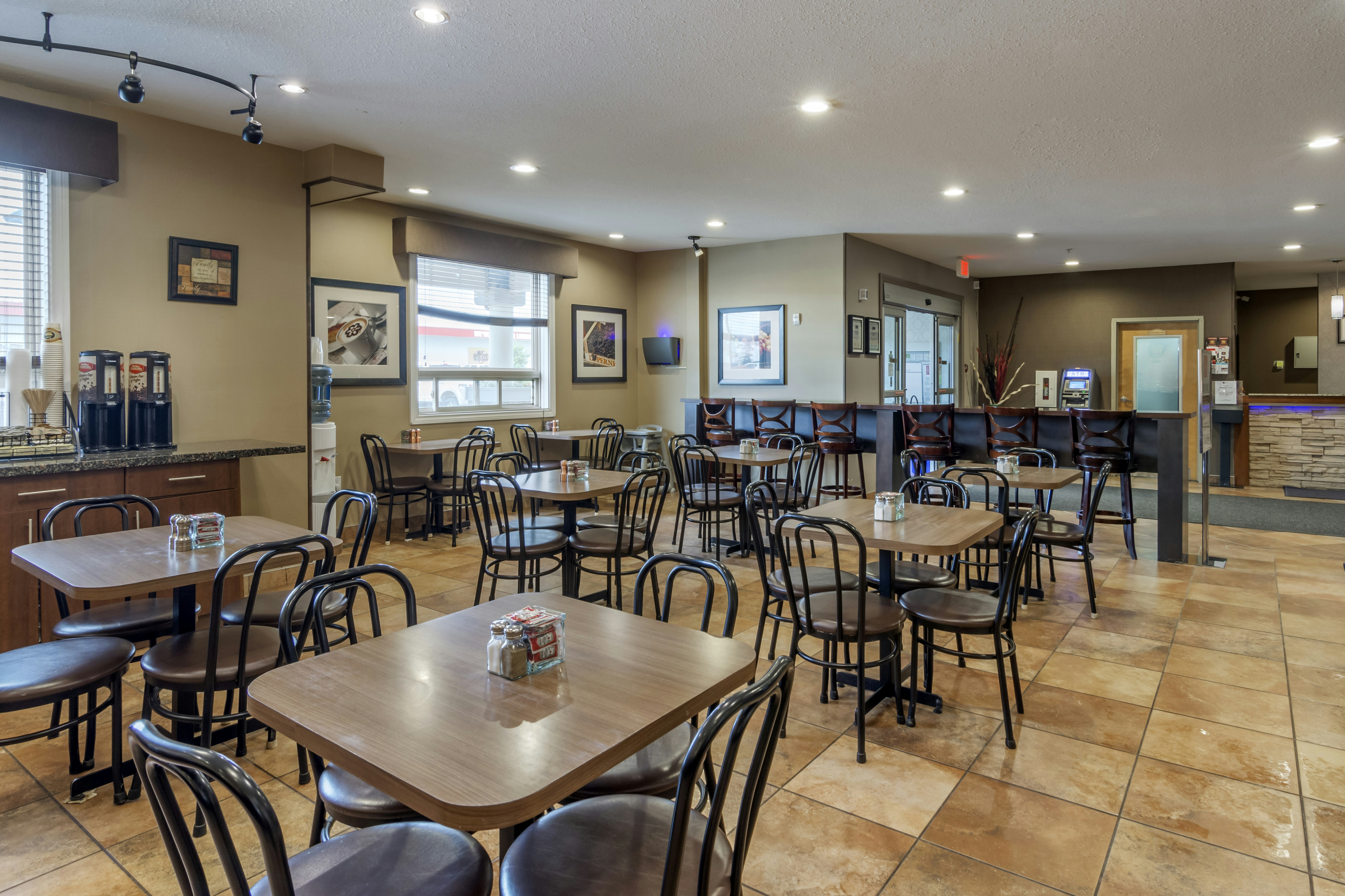 Devonian Hotel Suites 25/35