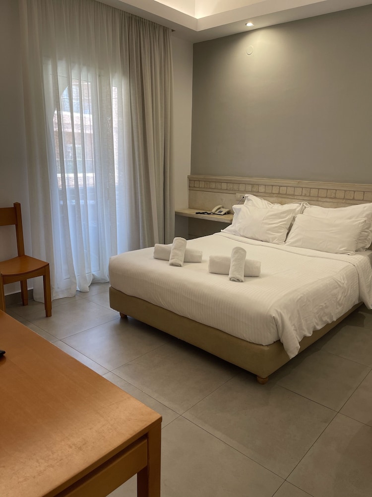 Standard, Twin Beds, Garden or Mountain View