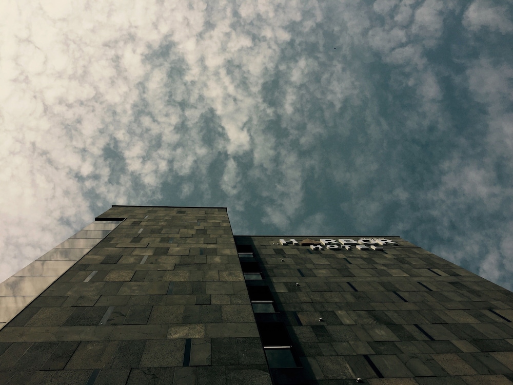 Harbor Hotel 33/34