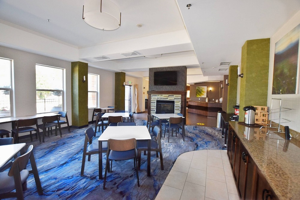 Fairfield Inn Suites By Marriott Grand Junction Downtown 43/51