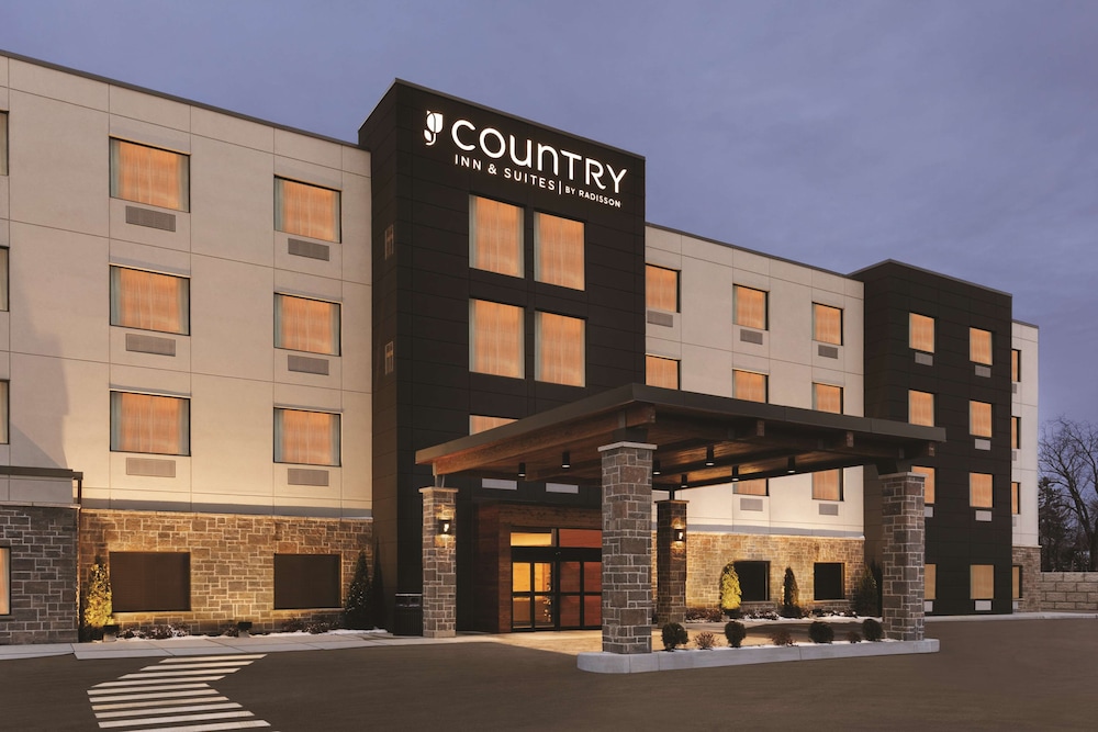 Country Inn and Suites By Radisson Belleville ON 1/49