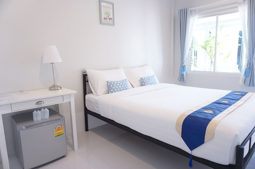The White Village Ranong Resort 10/22