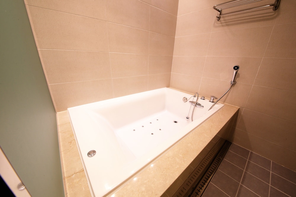 Premium Ava Hotel Sasang 45/50