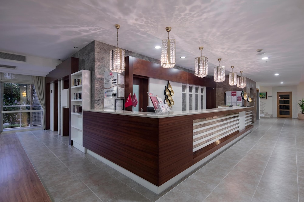 Trendy Side Beach - Adults Only 16 Plus 11/71