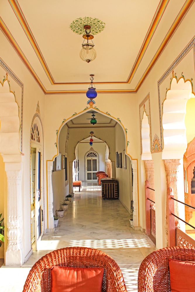 ALSISAR HAVELI 15/73