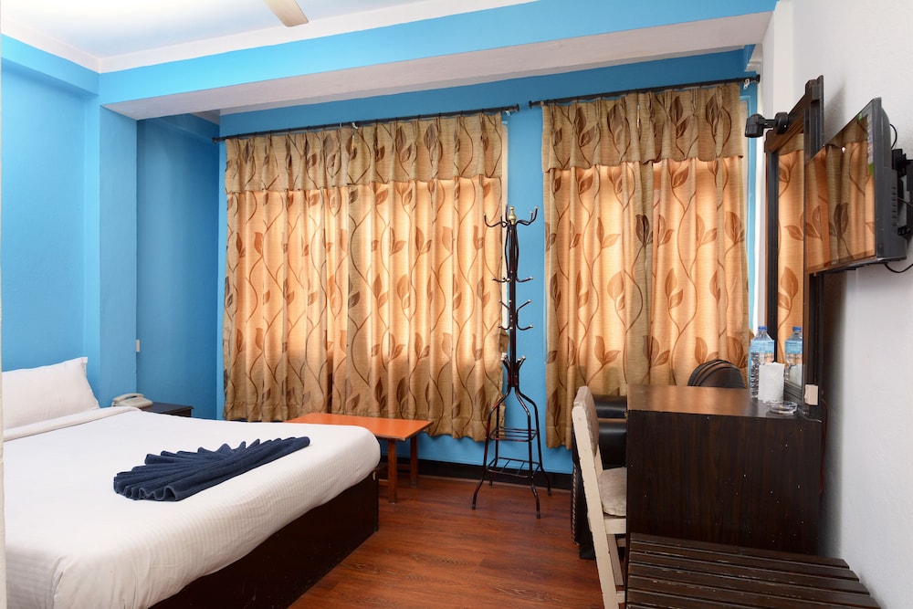 Hotel Silver Home 24/37