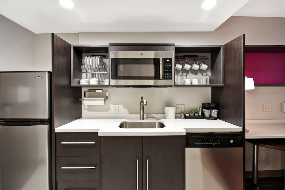 Home2 Suites By Hilton Walpole Foxboro 43/55