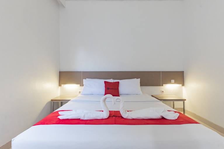 Reddoorz, Premium