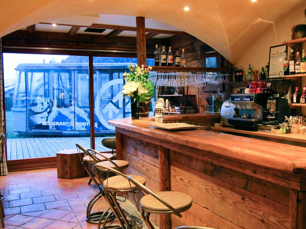 Lobby at Hotel Les Grands Montets, CHAMONIX