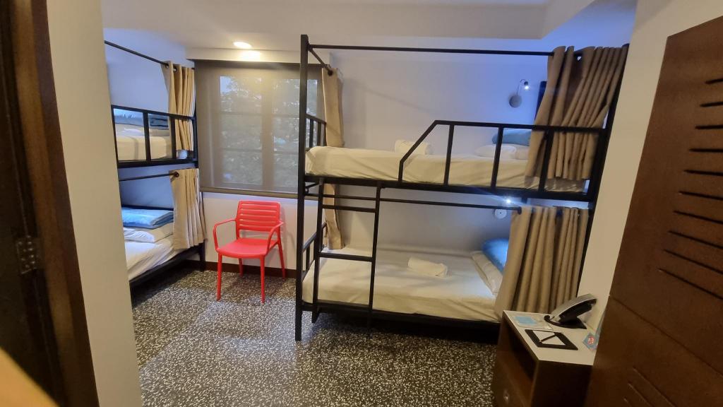 One Cristina Suites 37/49