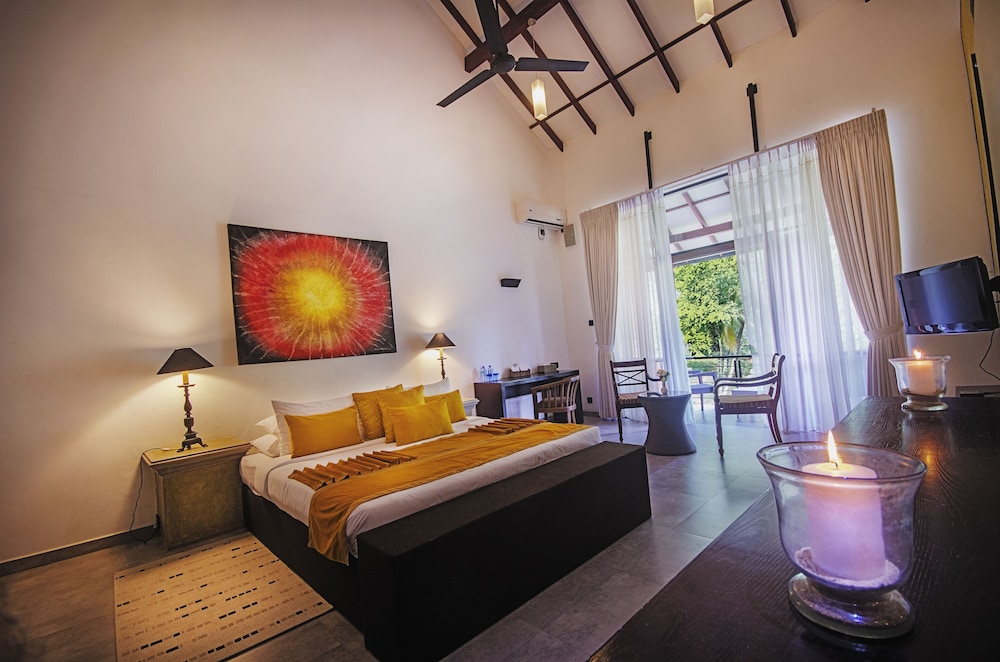 Arika Villa 17/50