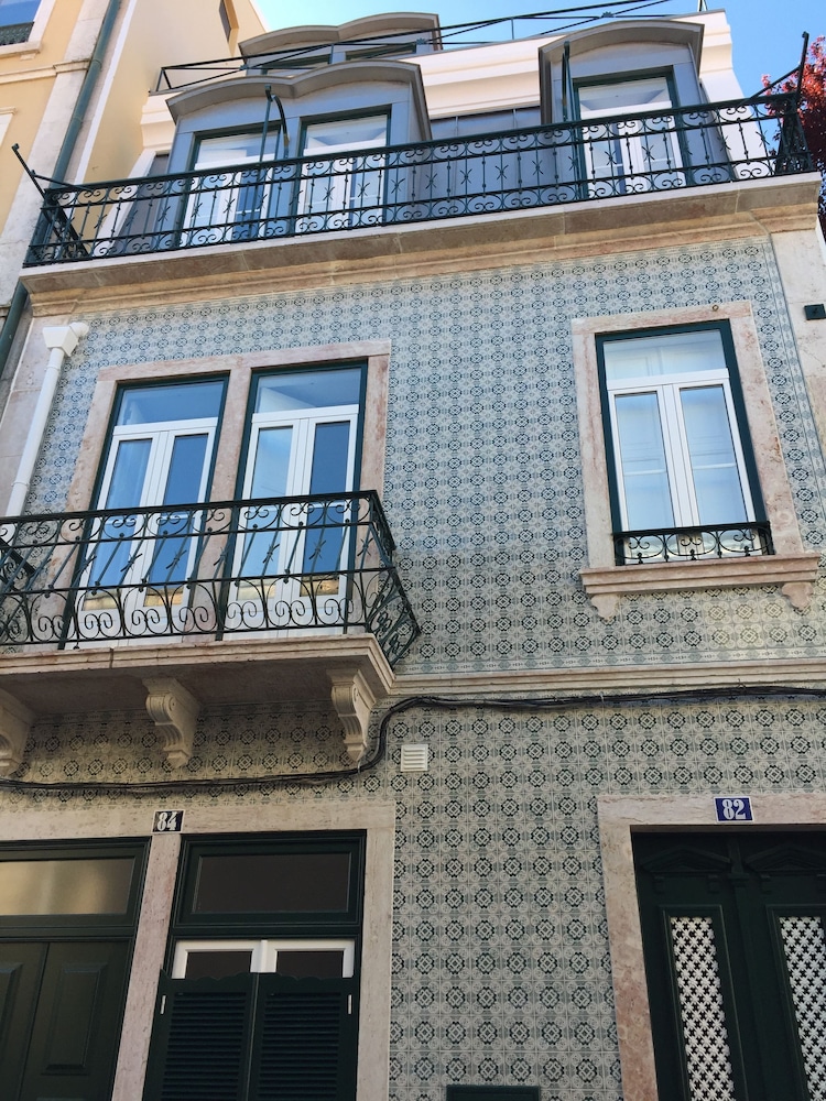 Dalma Flats 2/65