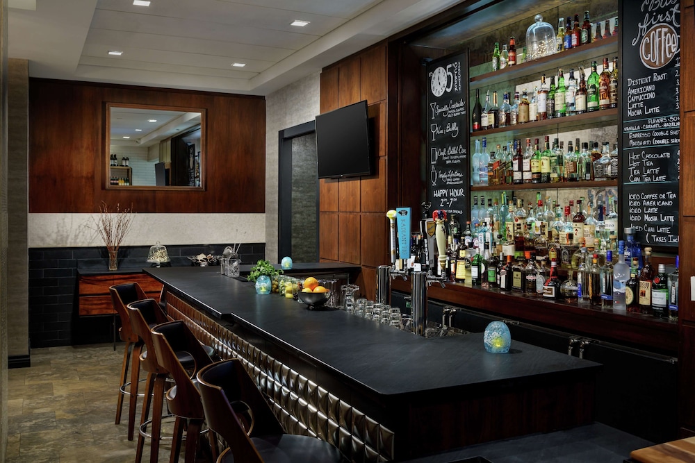 Distrikt Hotel New York City Tapestry Collection by Hilton 28/31