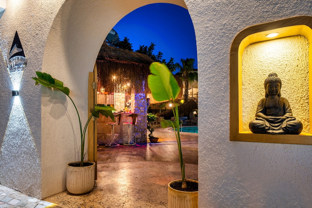 Ata Lagoon Beach Hotel 33/50