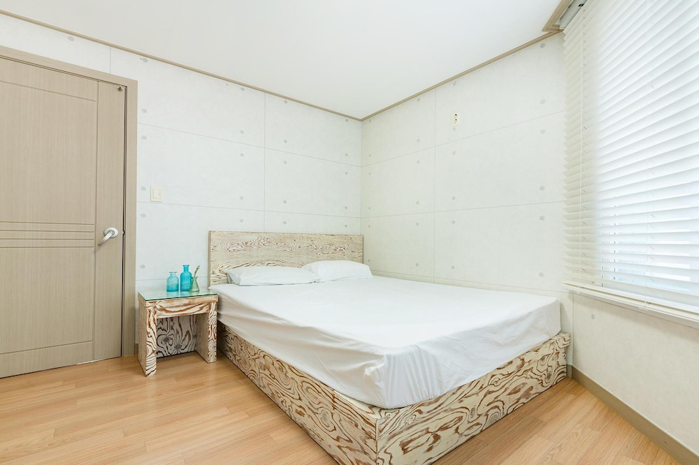 Gapyeong Apple Lodge Pension 22/50