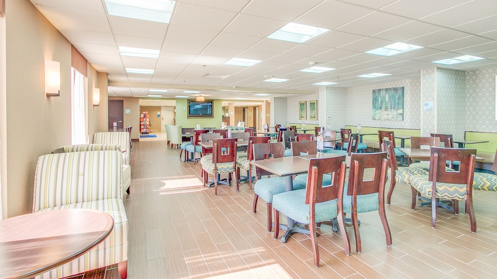 Holiday Inn Express Richmond Midlothian Turnpike 40/51