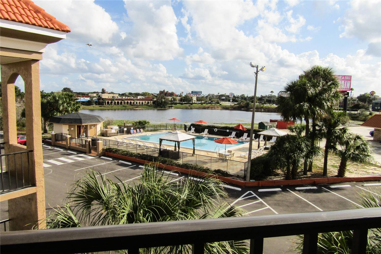 Quality Inn & Suites Kissimmee near Main Gate 38/41