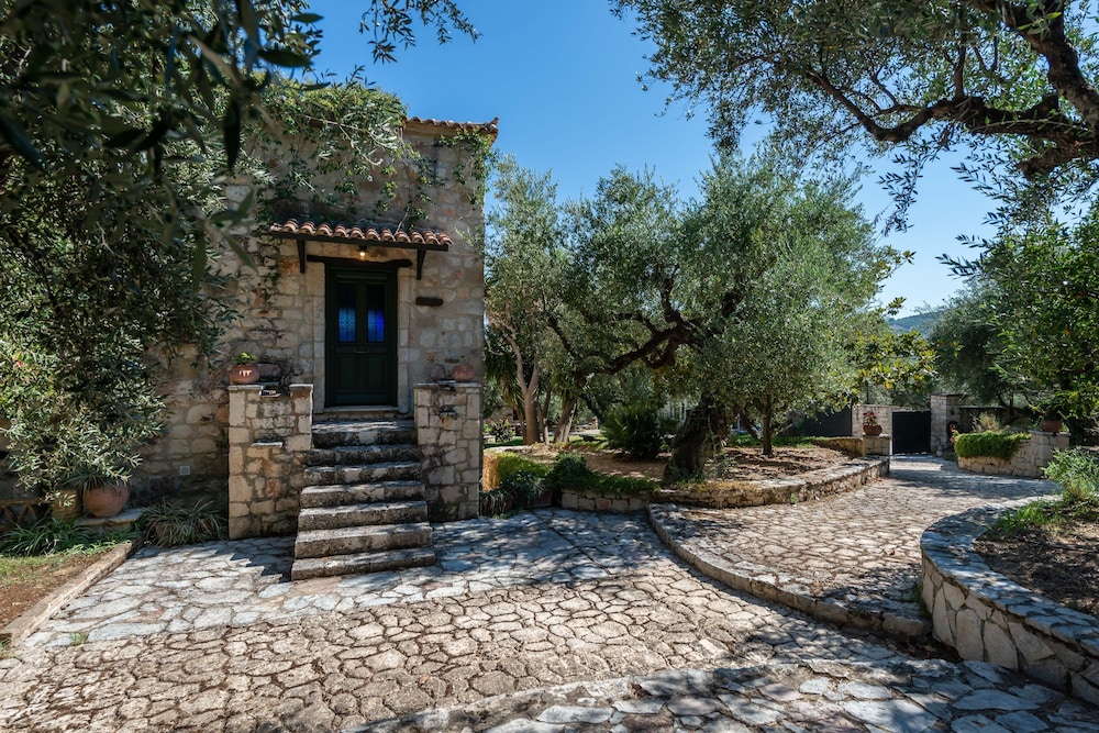 Leeda's Village 45/50