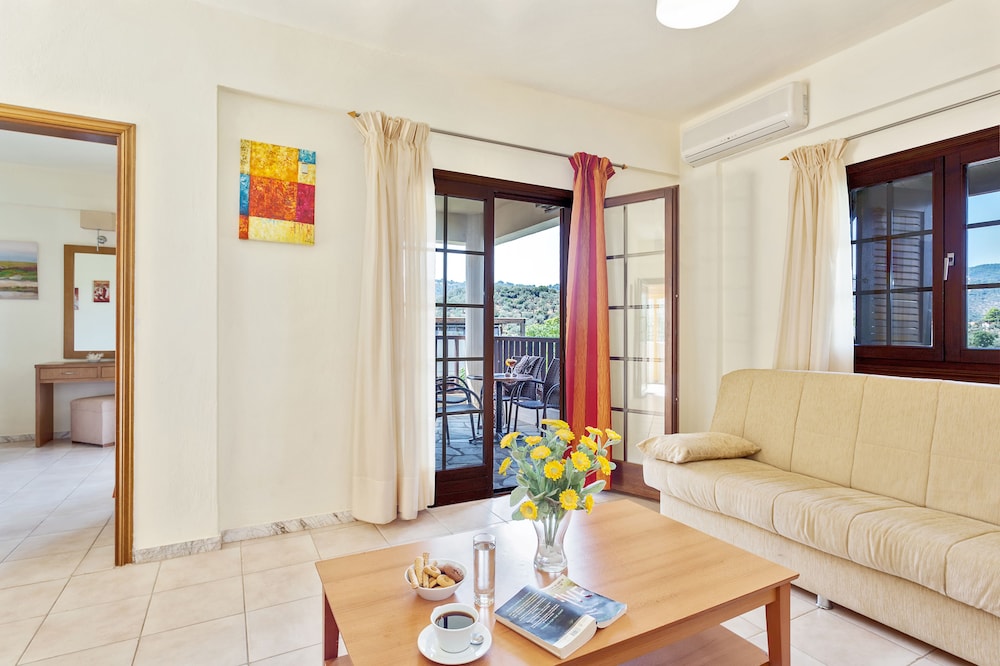 Skopelos Holidays Hotel 43/71
