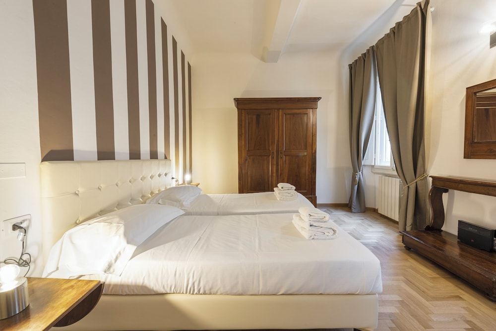 The Painter's House In Santa Croce 10/40