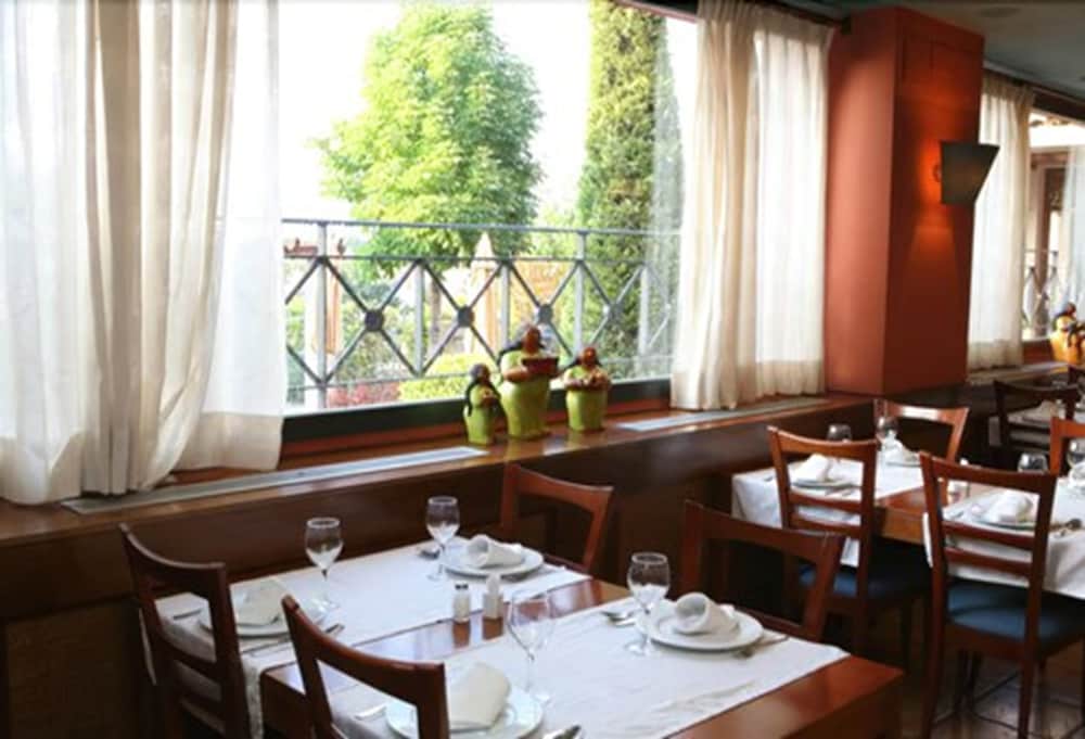El Tollo Hotel Restaurante 21/40