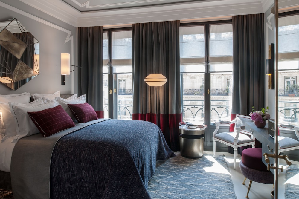 SUPERIOR, DOUBLE BED