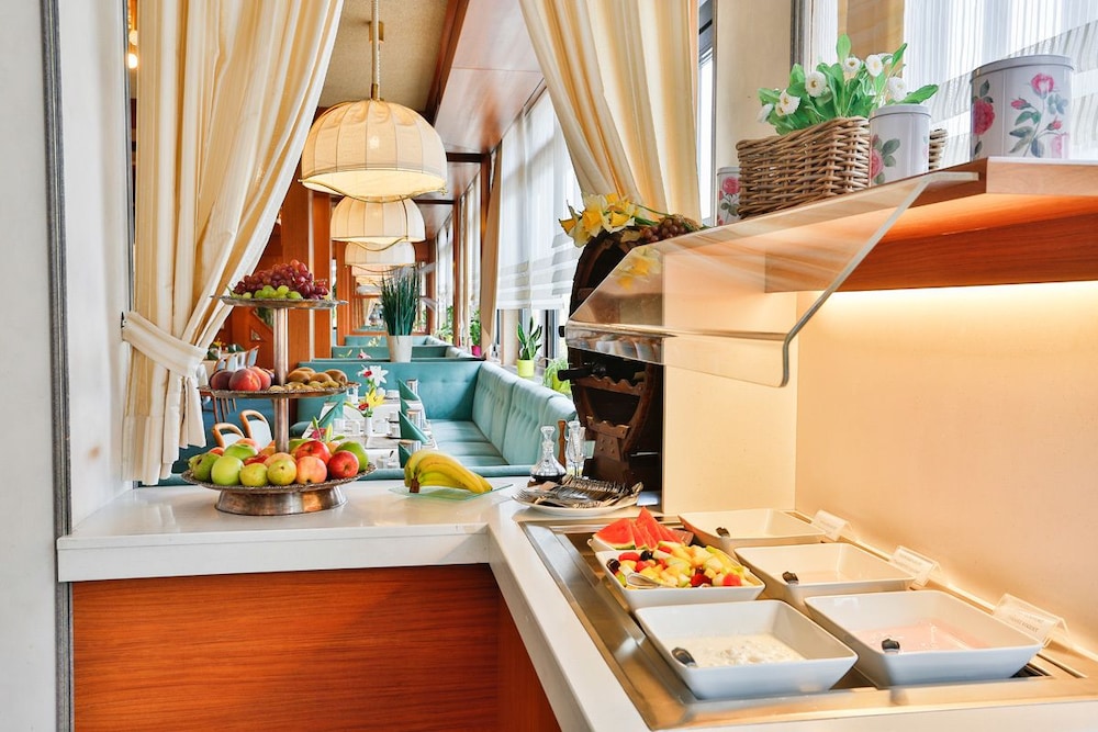 Best Living Hotel Arotel 12/67