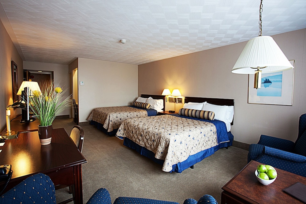 Fredericton Inn 15/65