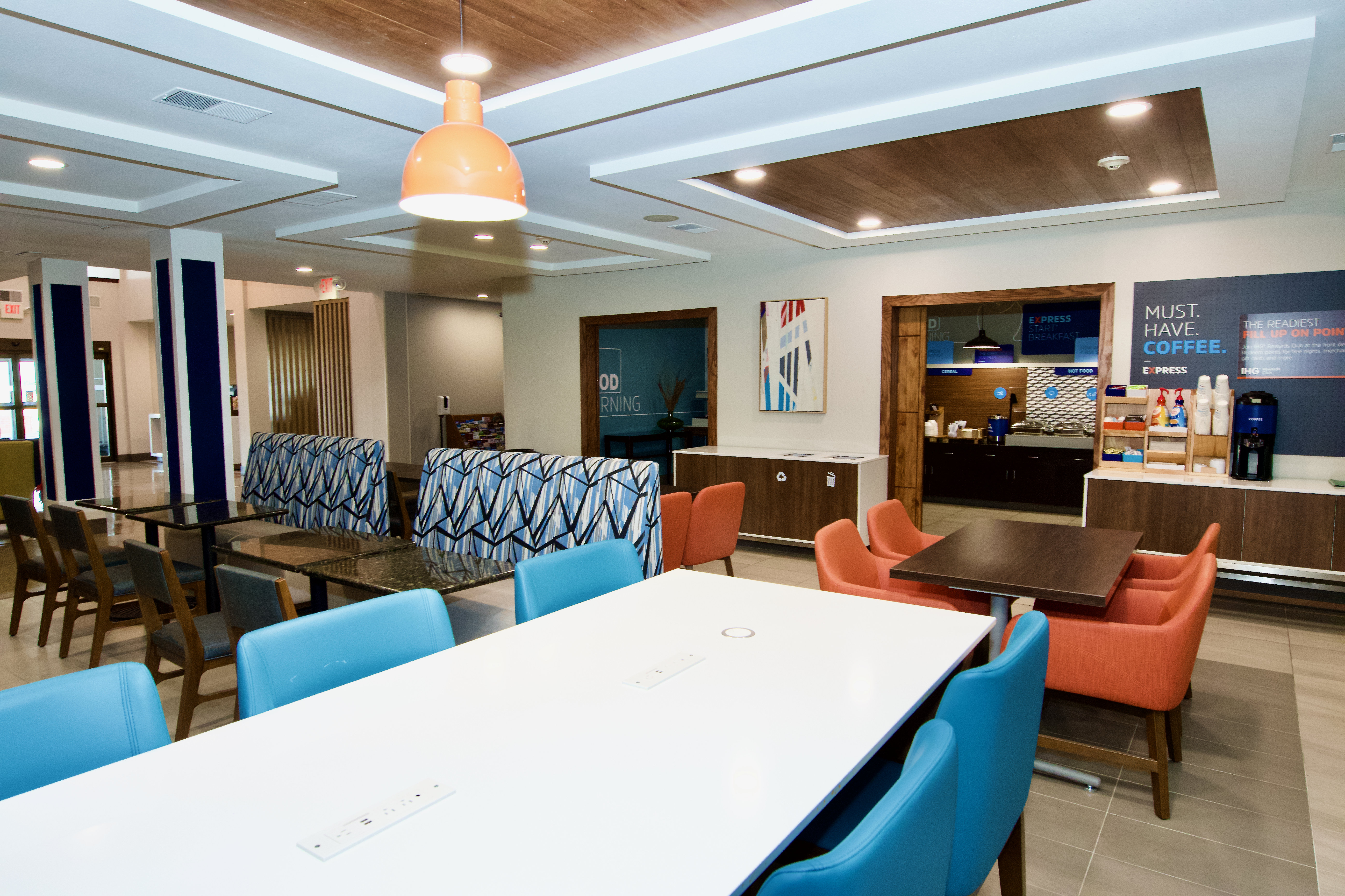Holiday Inn Express Hotel And Suites St Charles 41/56