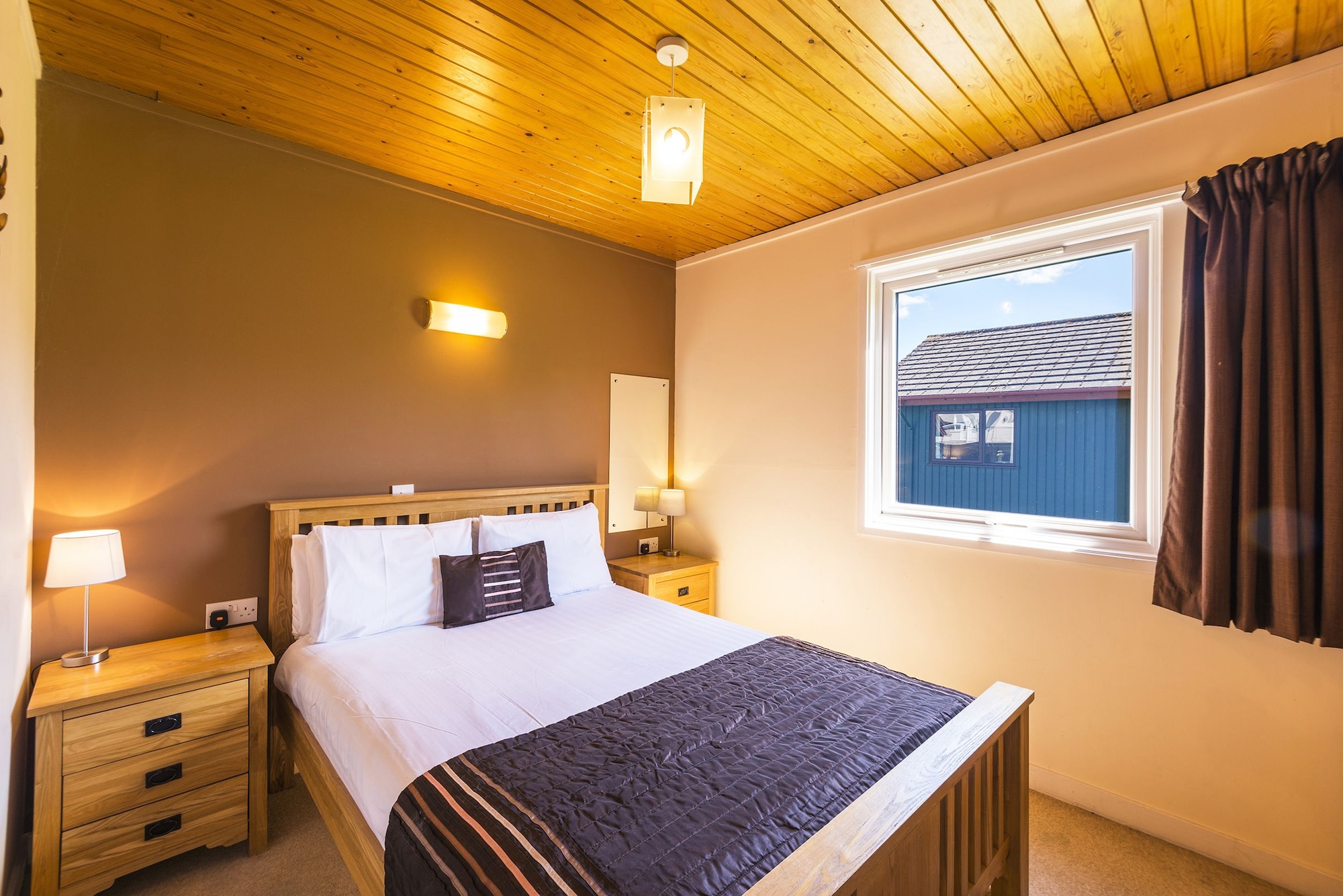 Chalet, 1 Double and 4 Single Beds