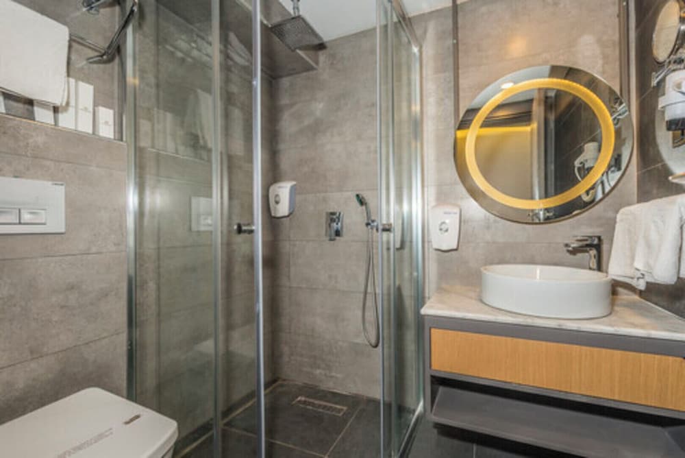 غرفة ديلوكس ثلاثية، Laren Business Hotel And Spa 4/6